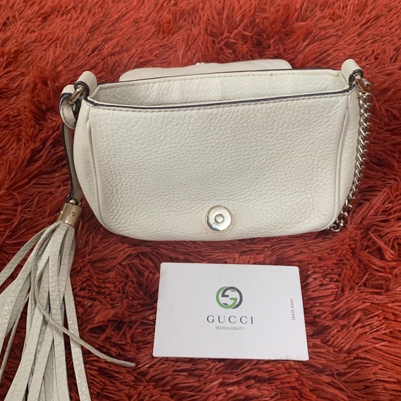 Authentic small Soho chained Gucci handbag. - Picture 3 of 4